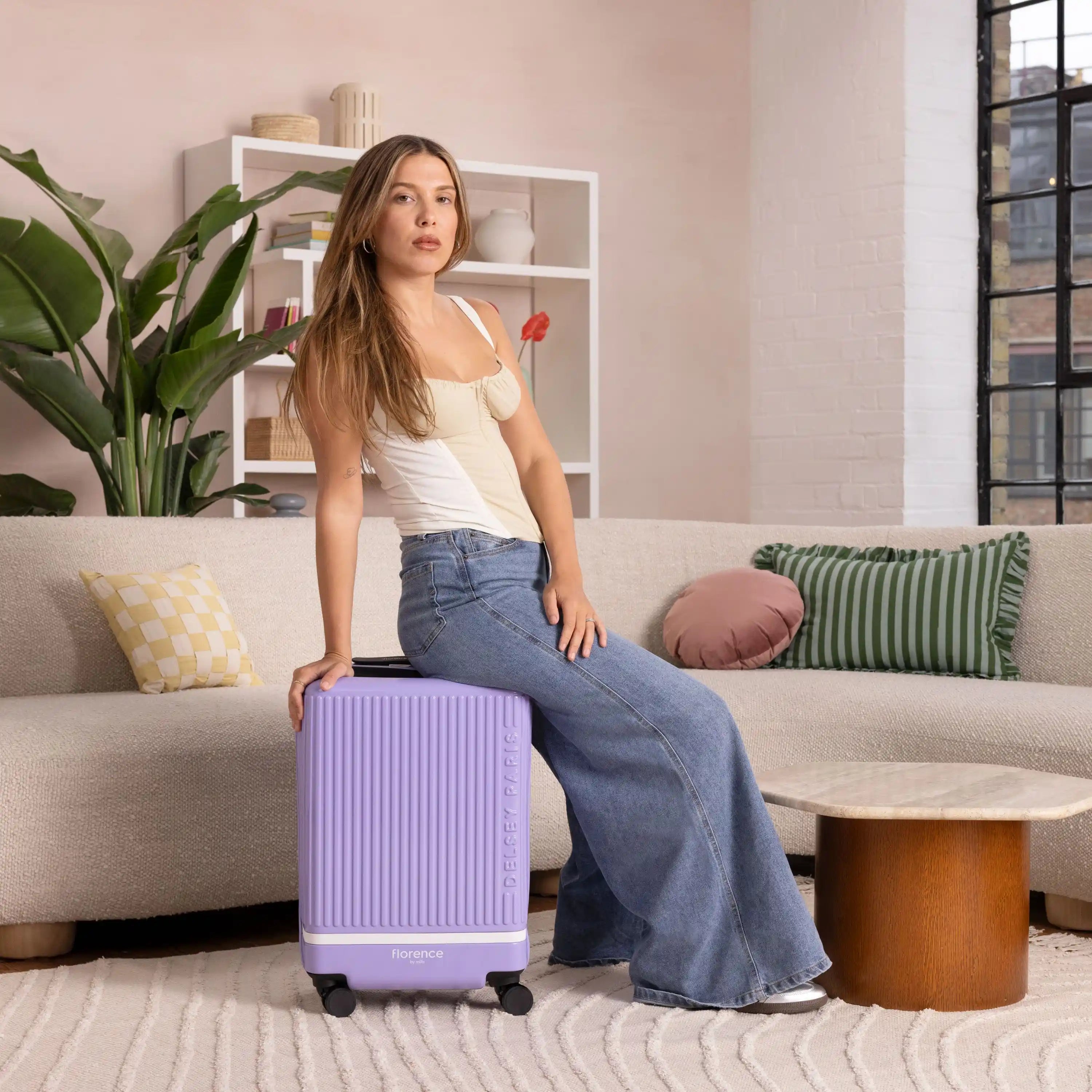 delsey-spin-me-away-23-carry-on-plus-expandable-hardside-spinner-with-spare-whee image 3