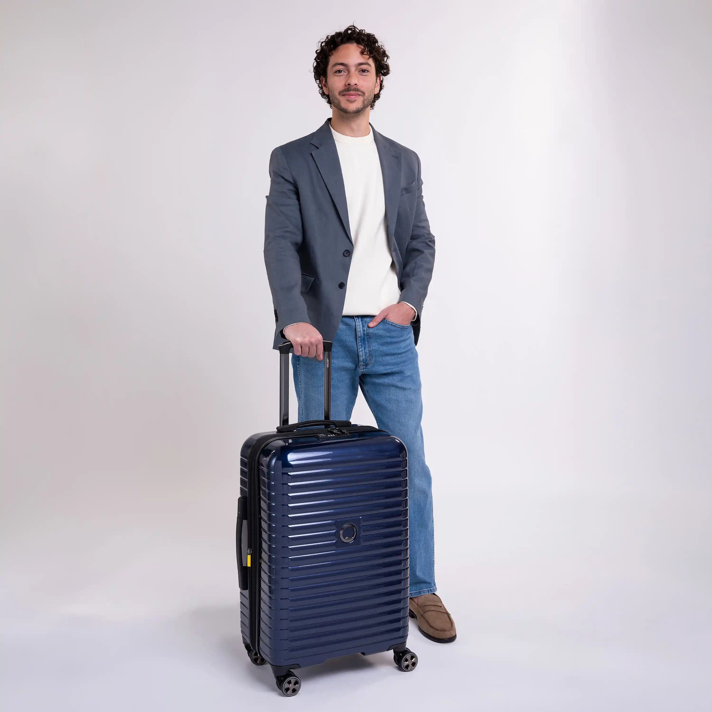delsey-cruise-3-0-medium-expandable-hardside-spinner-with-overweight-indicator image 3
