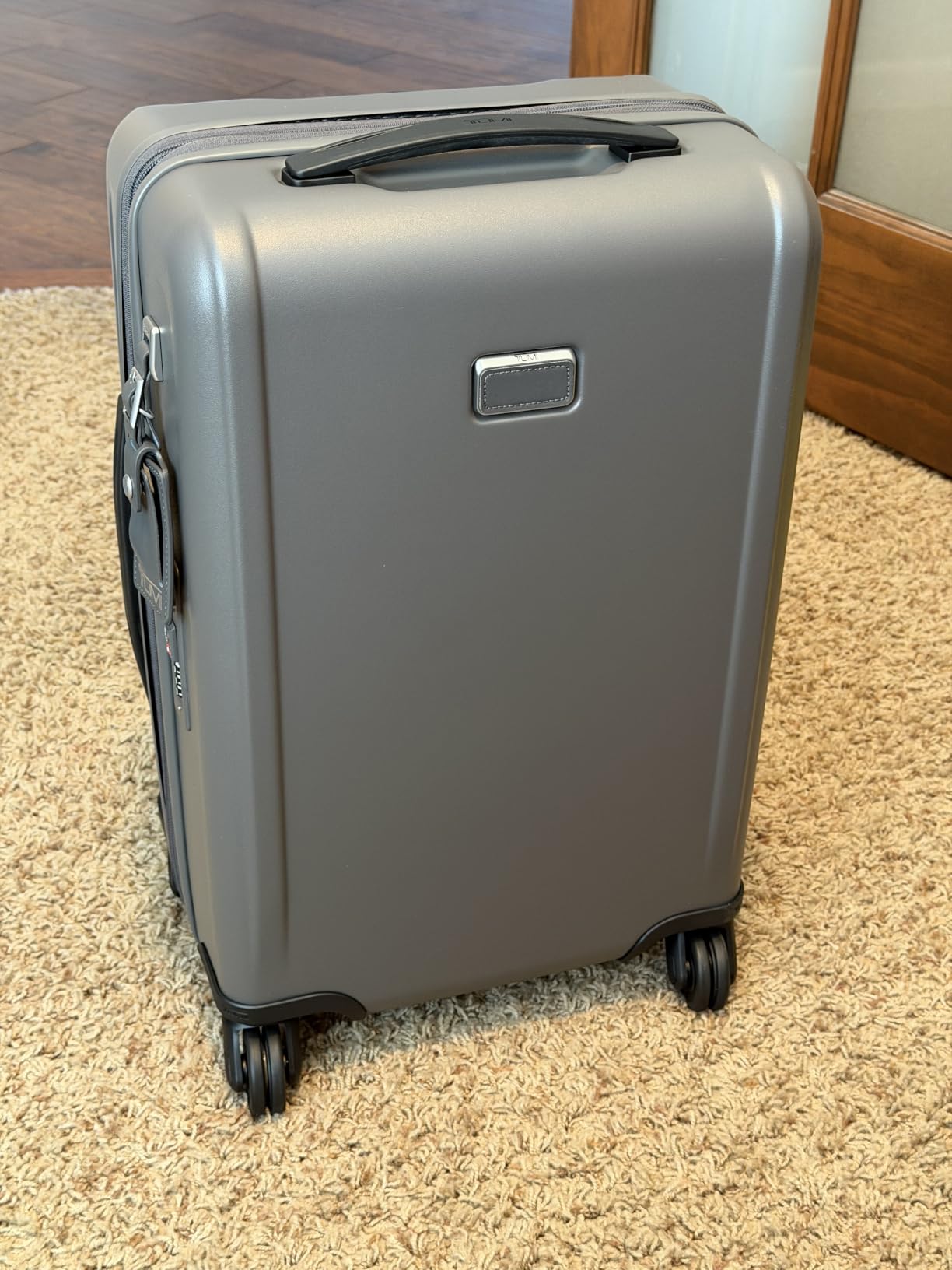 Replaced my 15-year-old TUMI with this