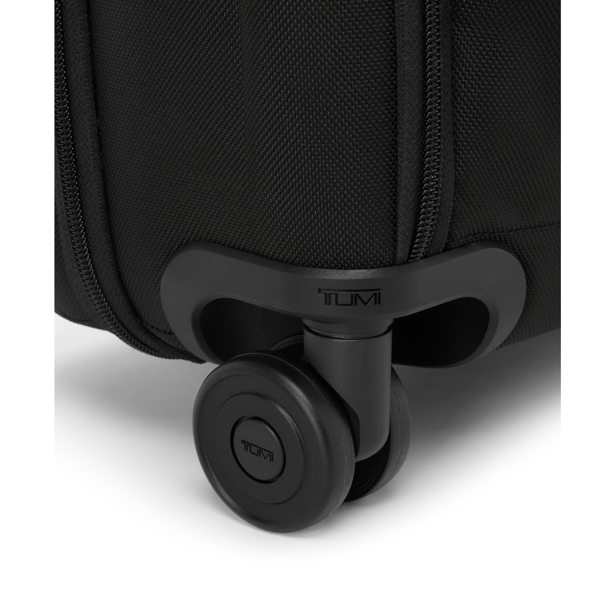 tumi-alpha-compact-4-wheeled-carry-on-luggage-black-usb-c-charging-fits-15-lapto image 5