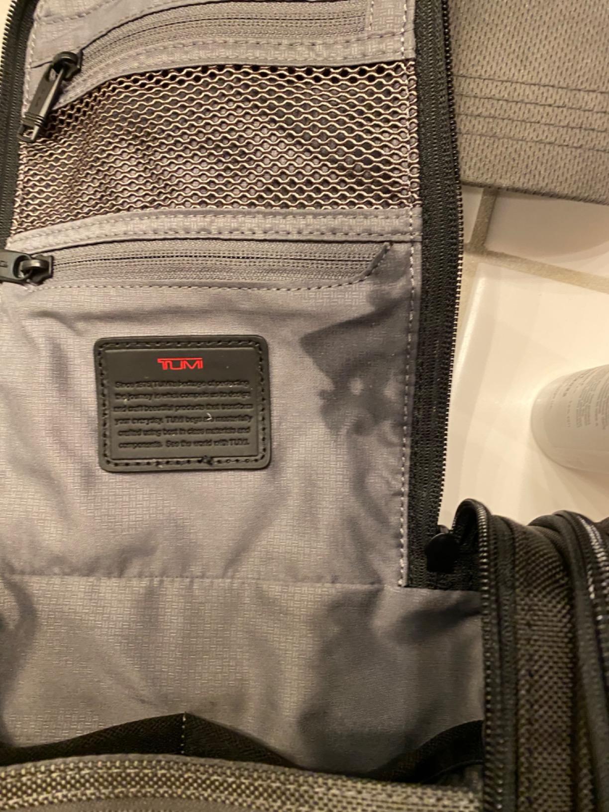 Nice kit, zipper snag on arrival