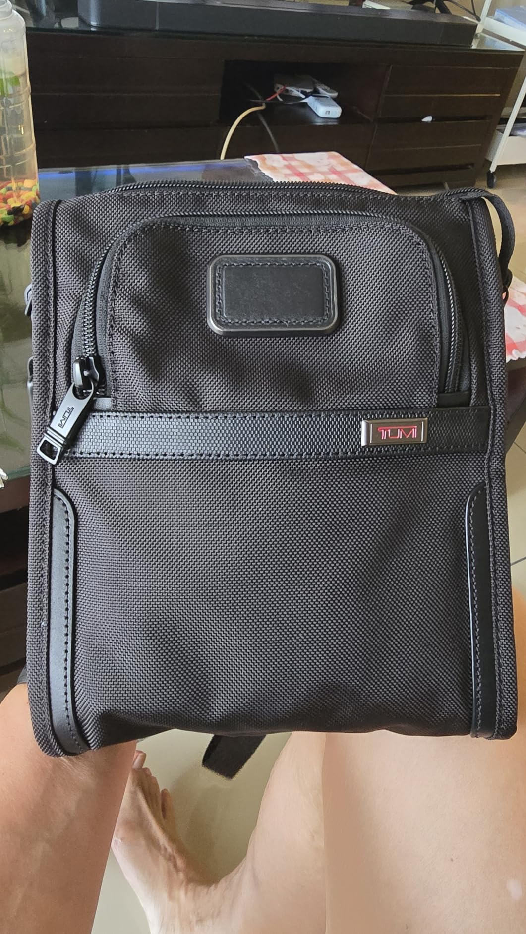 Great bag, strap could be longer