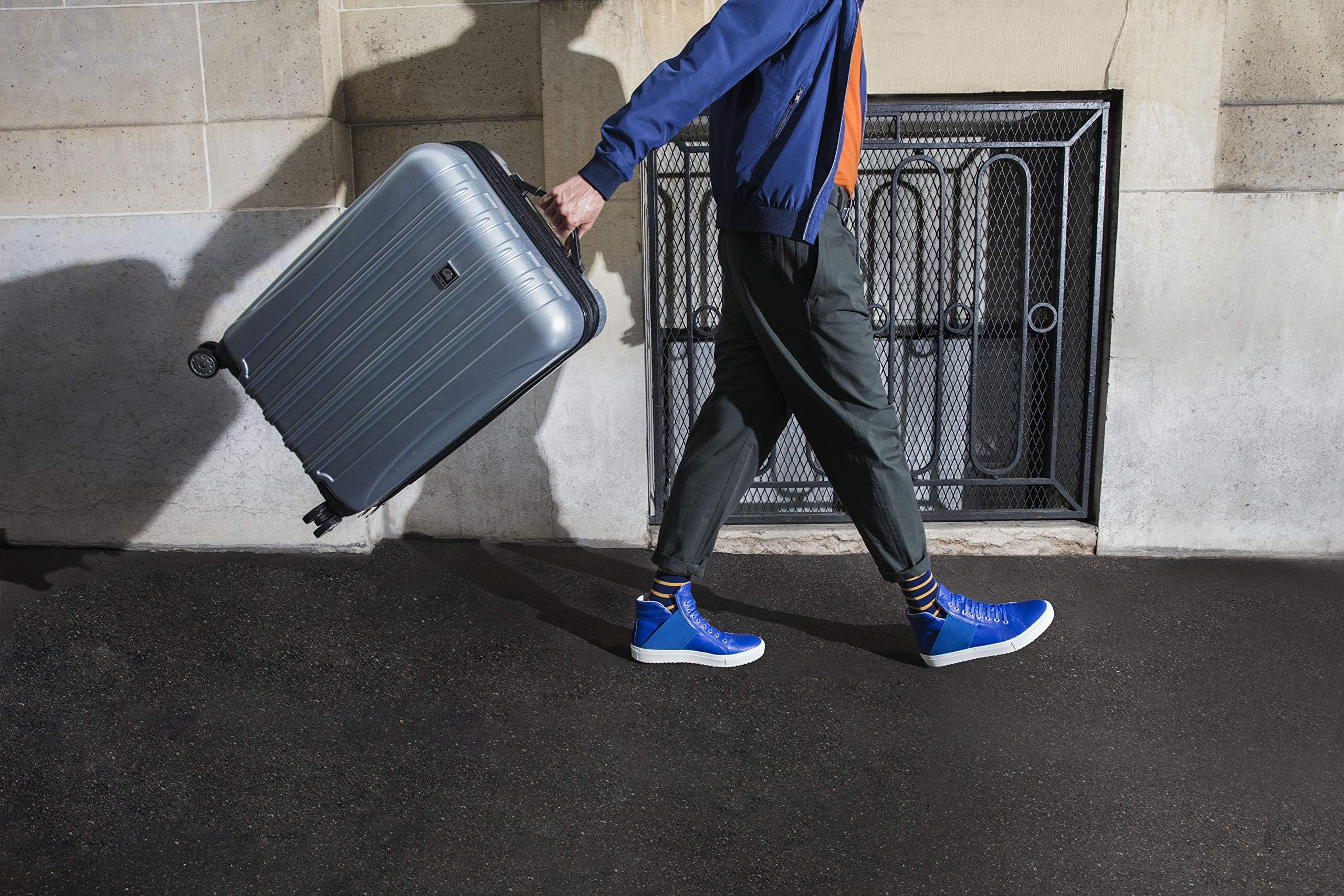 delsey-paris-helium-aero-21-inch-carry-on-plus-hardside-expandable-spinner-lugga image 5