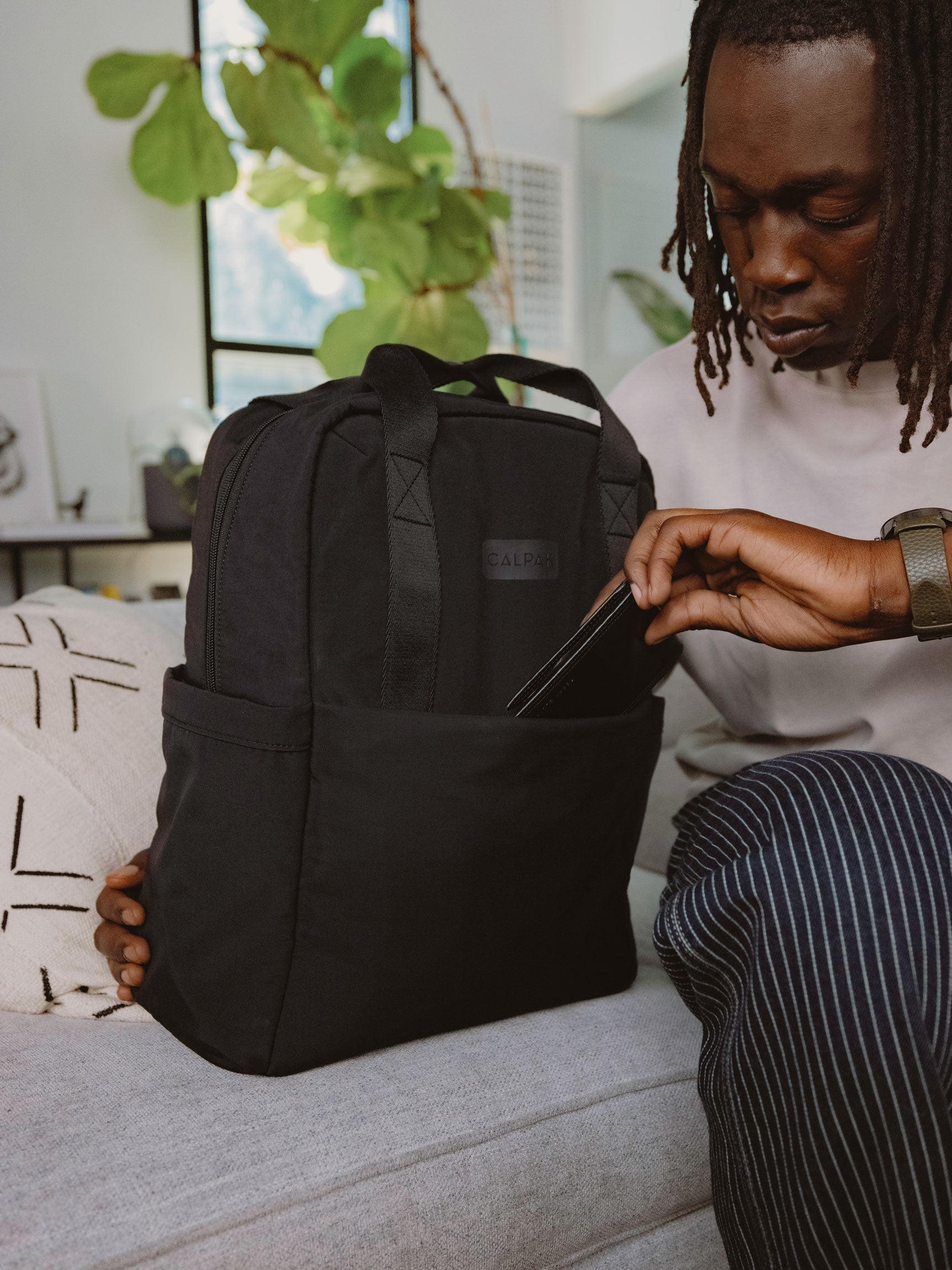 calpak-connect-laptop-backpack-padded-15-inch-laptop-sleeve-work-travel-backpack image 4