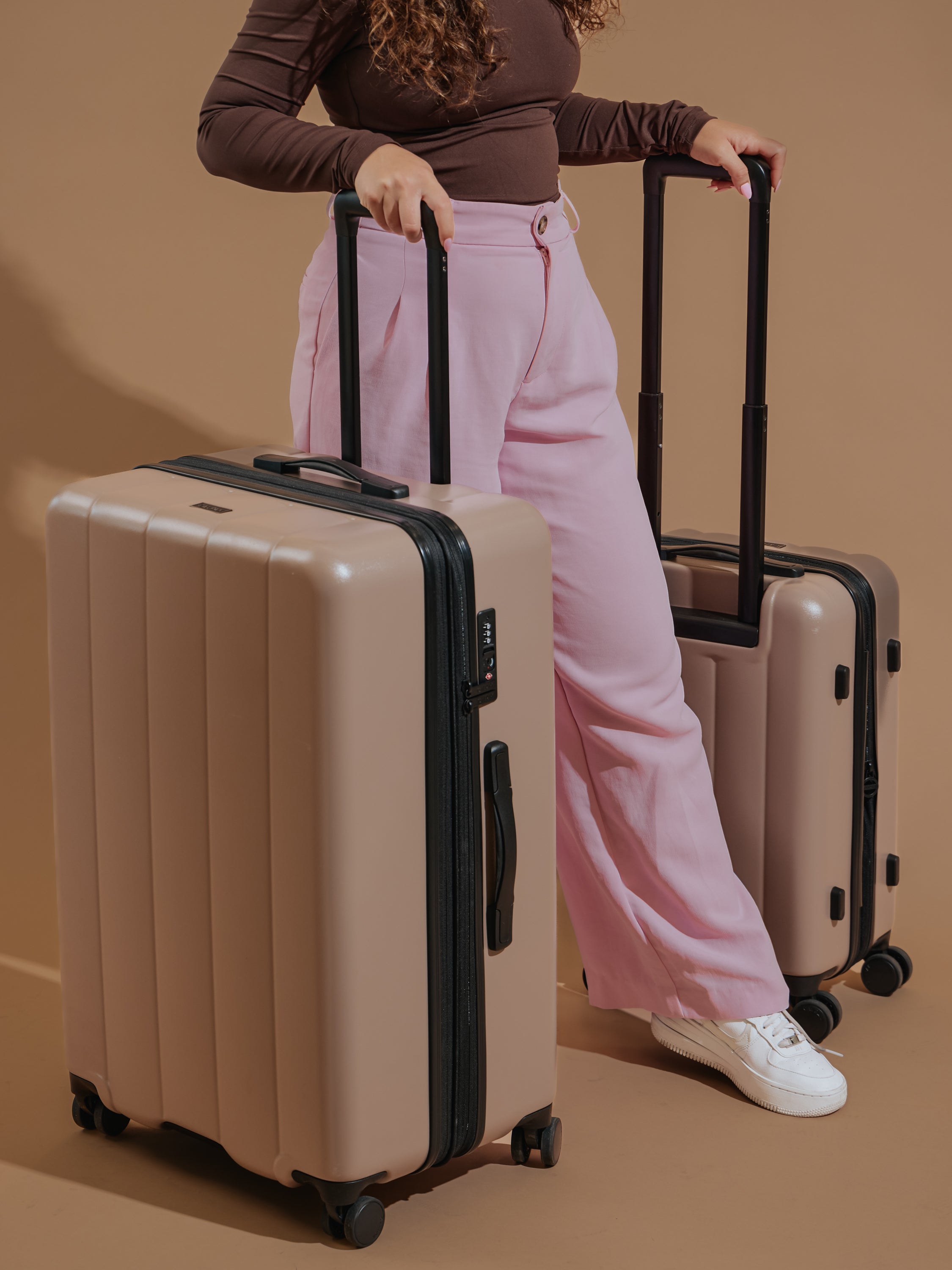 calpak-evry-large-luggage-expandable-polycarbonate-checked-spinner-suitcase-with image 7