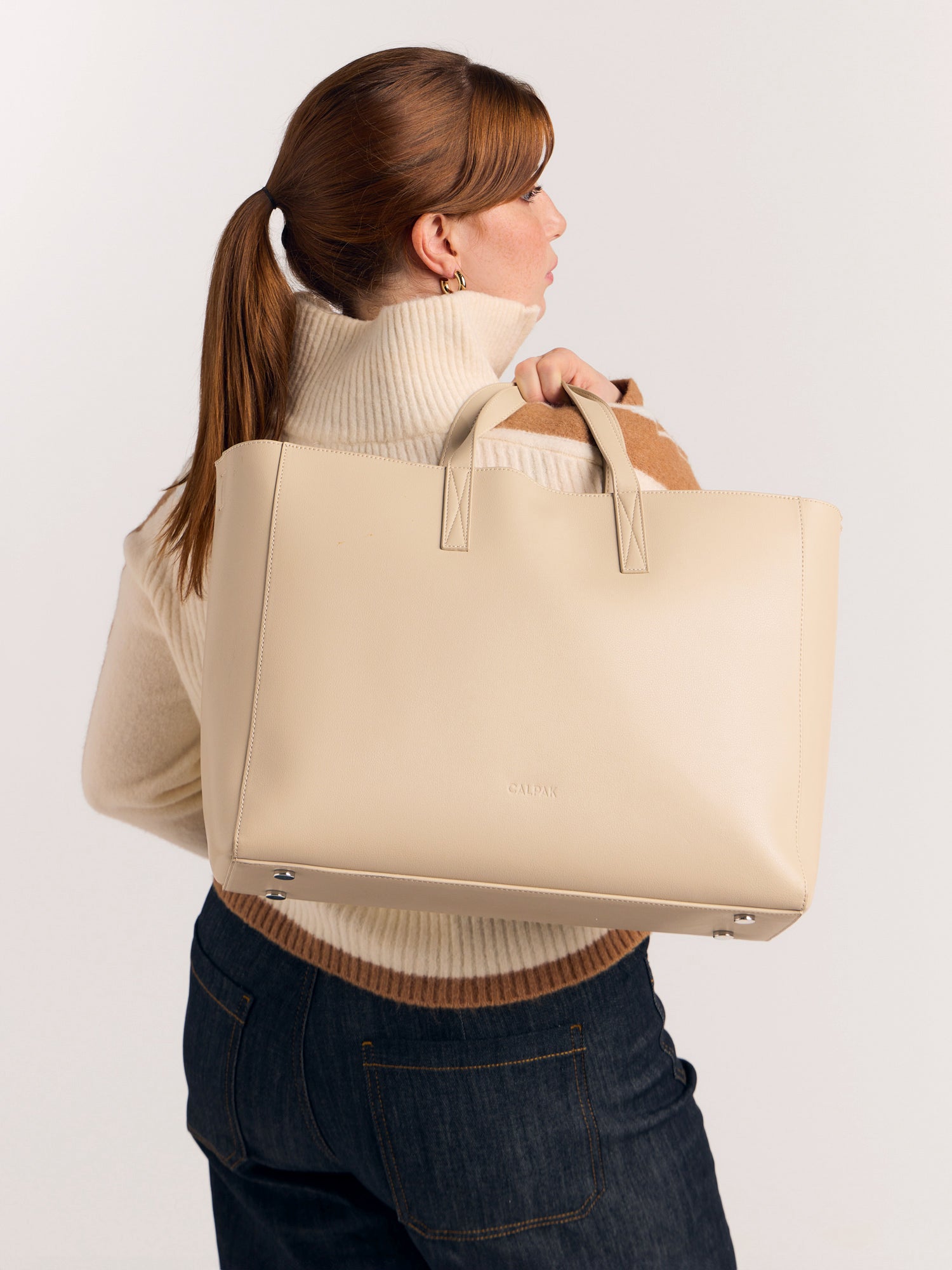 calpak-haven-16-laptop-tote-bag-lightweight-16-inch-laptop-tote-with-removable-p image 2
