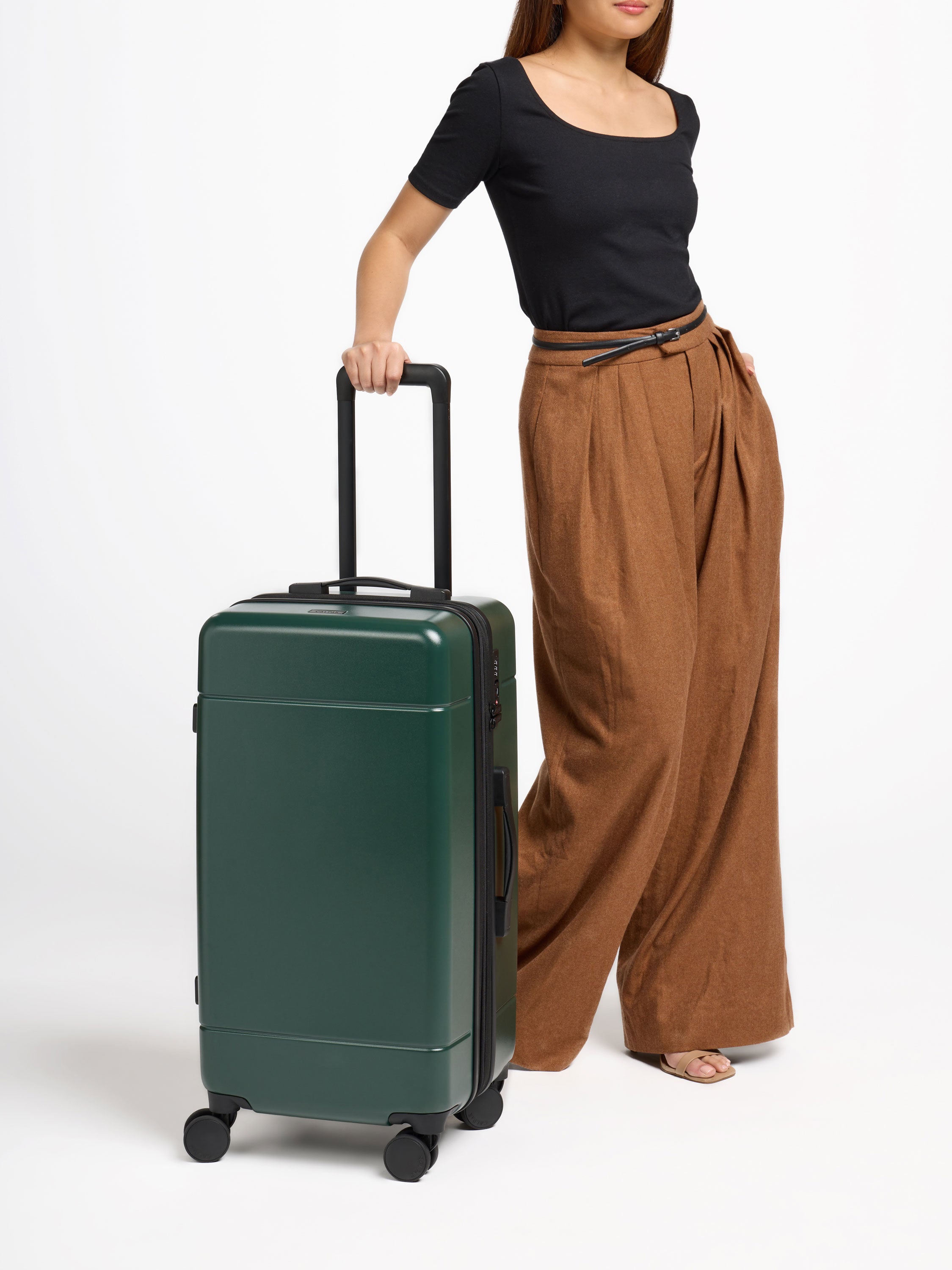 calpak-hue-medium-trunk-luggage-expandable-polycarbonate-spinner-with-tsa-lock image 8