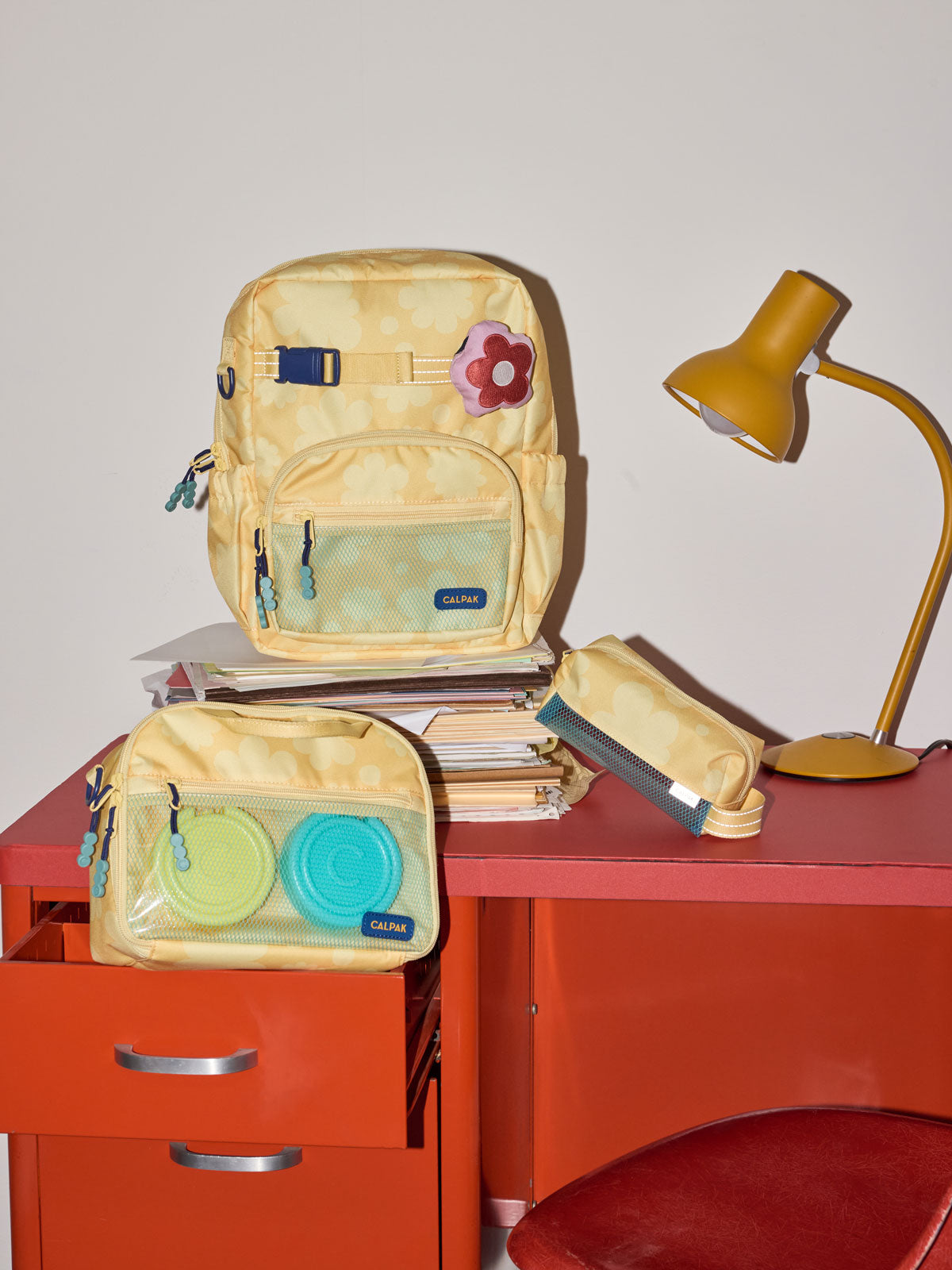 calpak-kids-school-essentials-bundle-with-small-backpack-5-piece-set-with-lunch- image 5