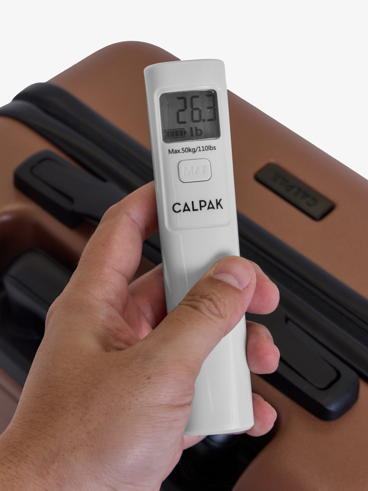 calpak-battery-free-digital-luggage-scale image 4