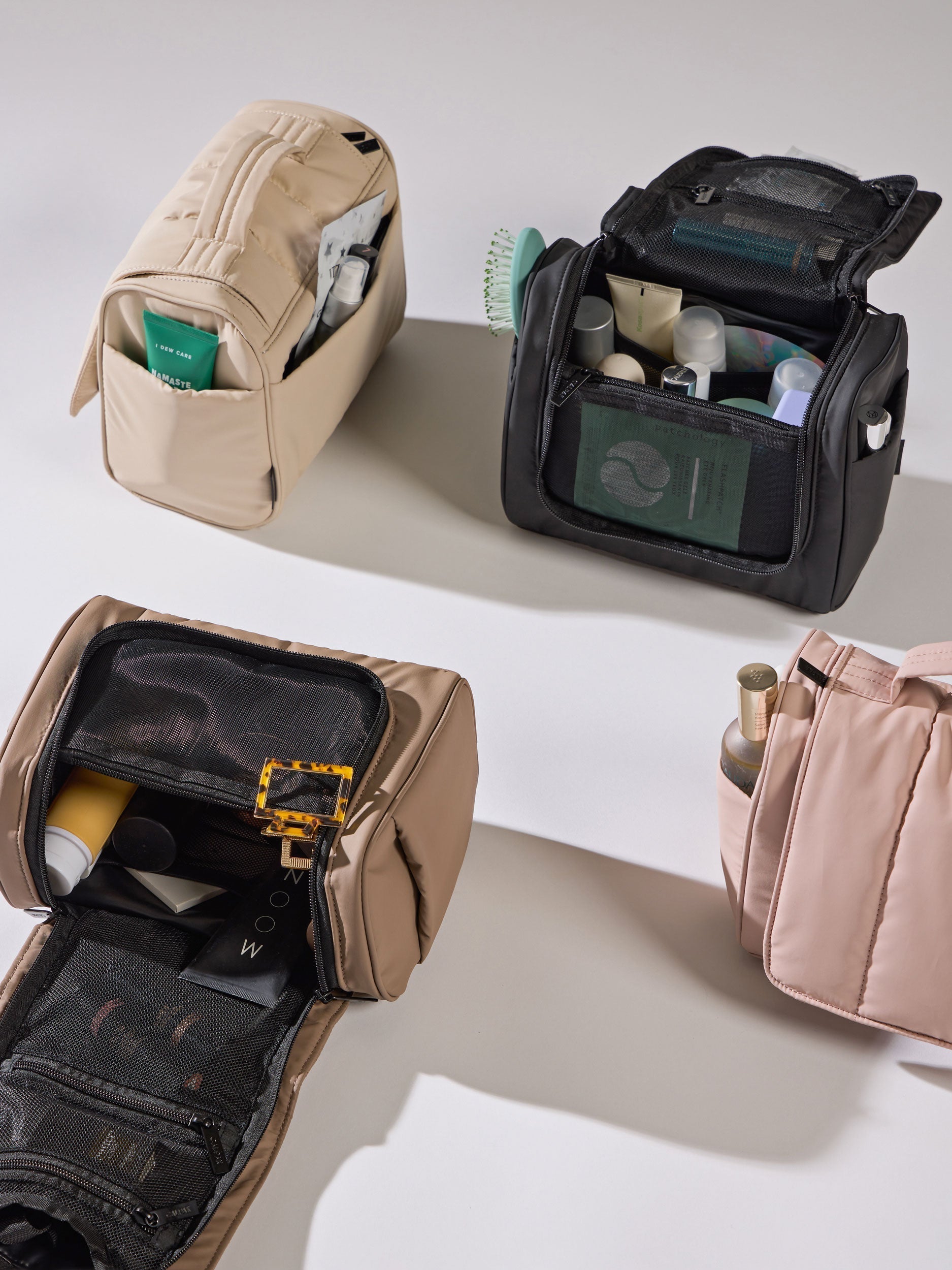calpak-luka-hanging-toiletry-bag-multi-compartment-travel-organizer-with-hanging image 4