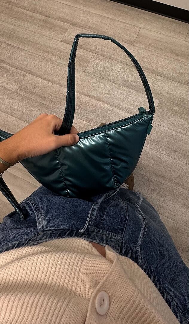 Moms, get this bag