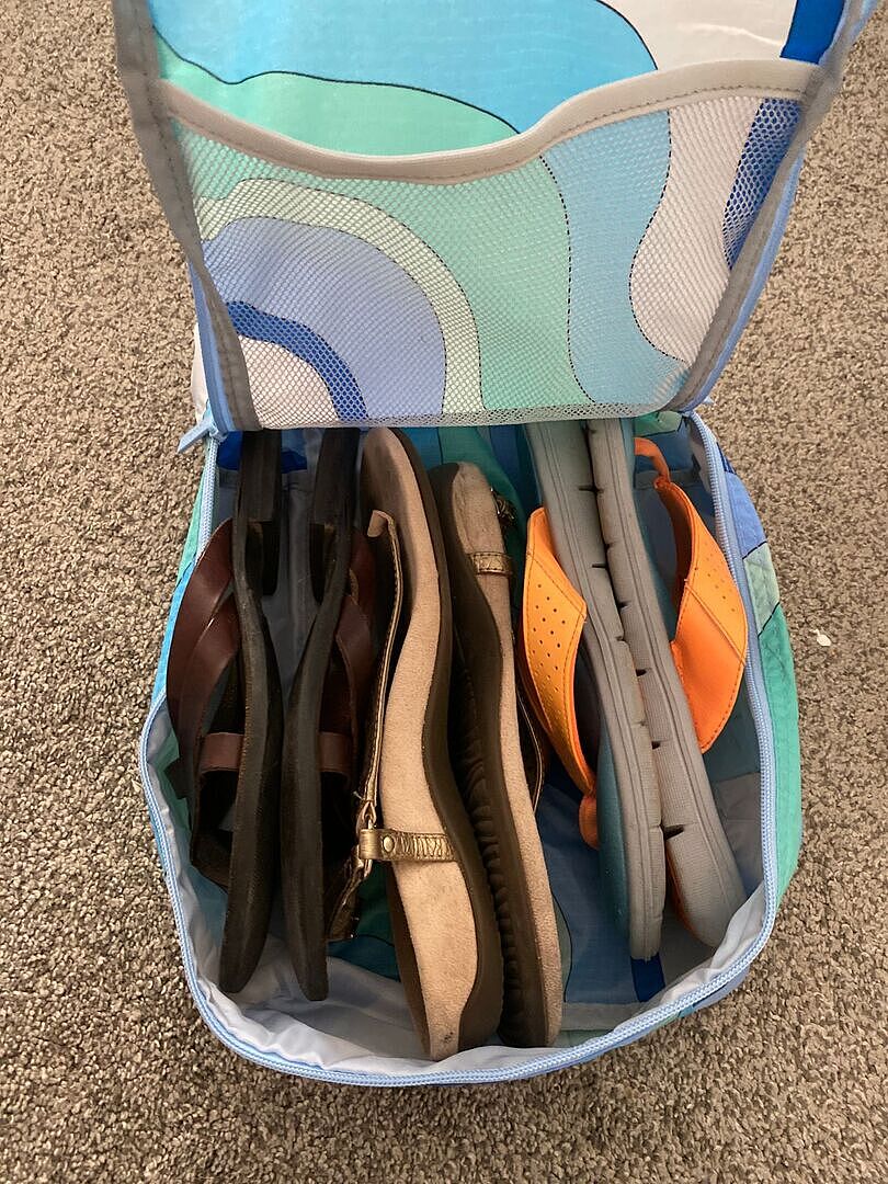 Zipper pull broke quickly