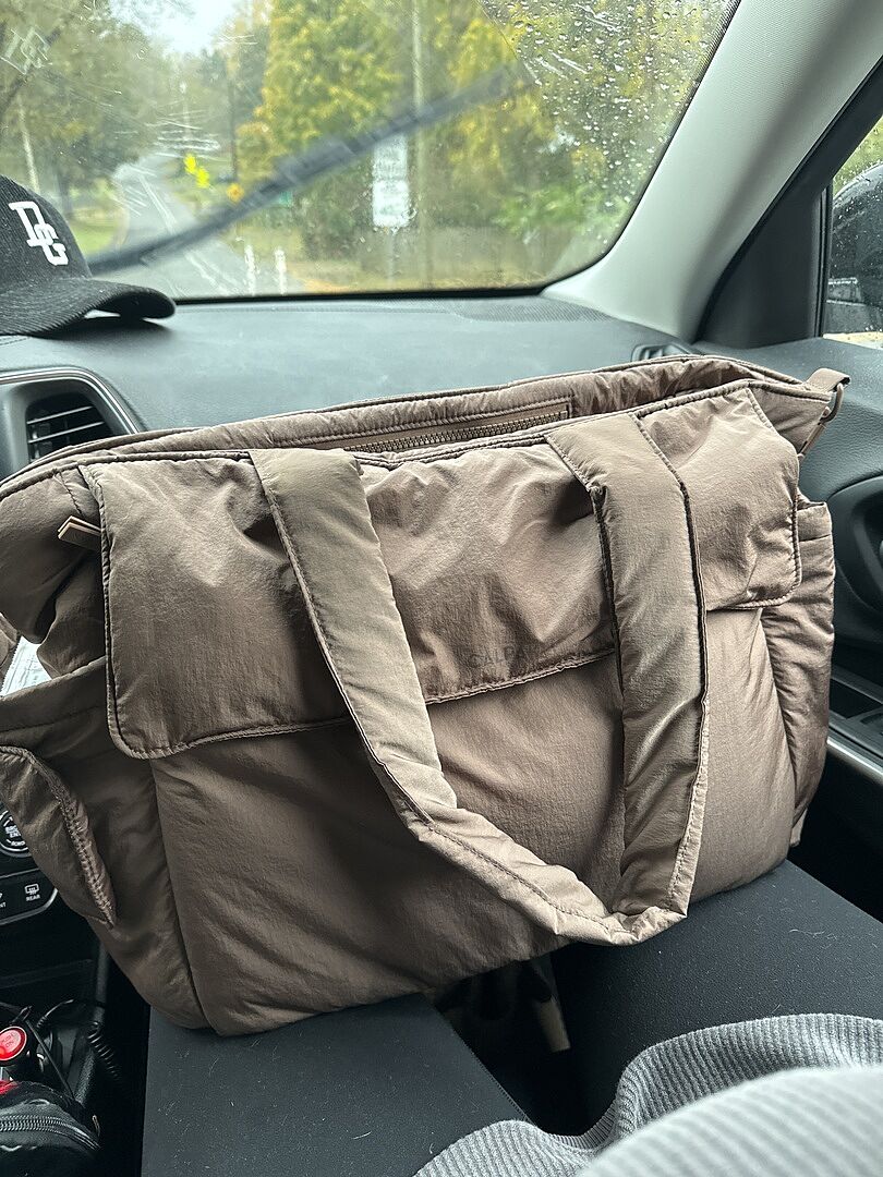 Finally a diaper bag I don't hate carrying