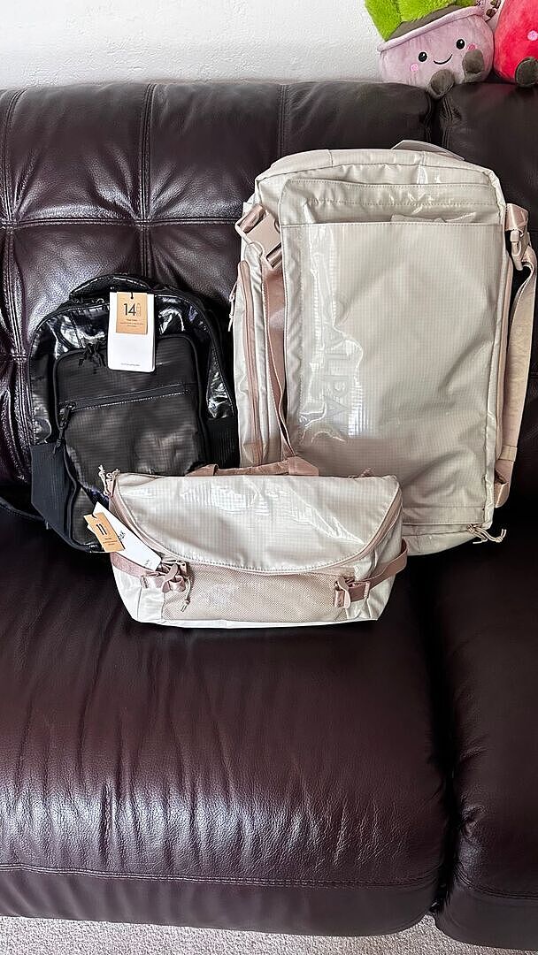 Solid commuter pack