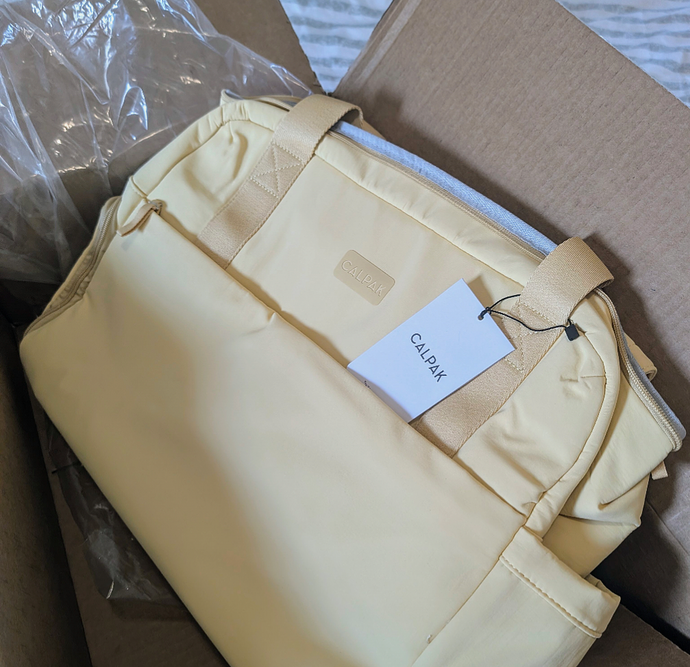 Solid duffel