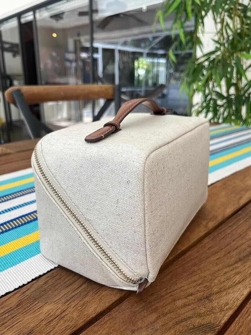 Solid organizer