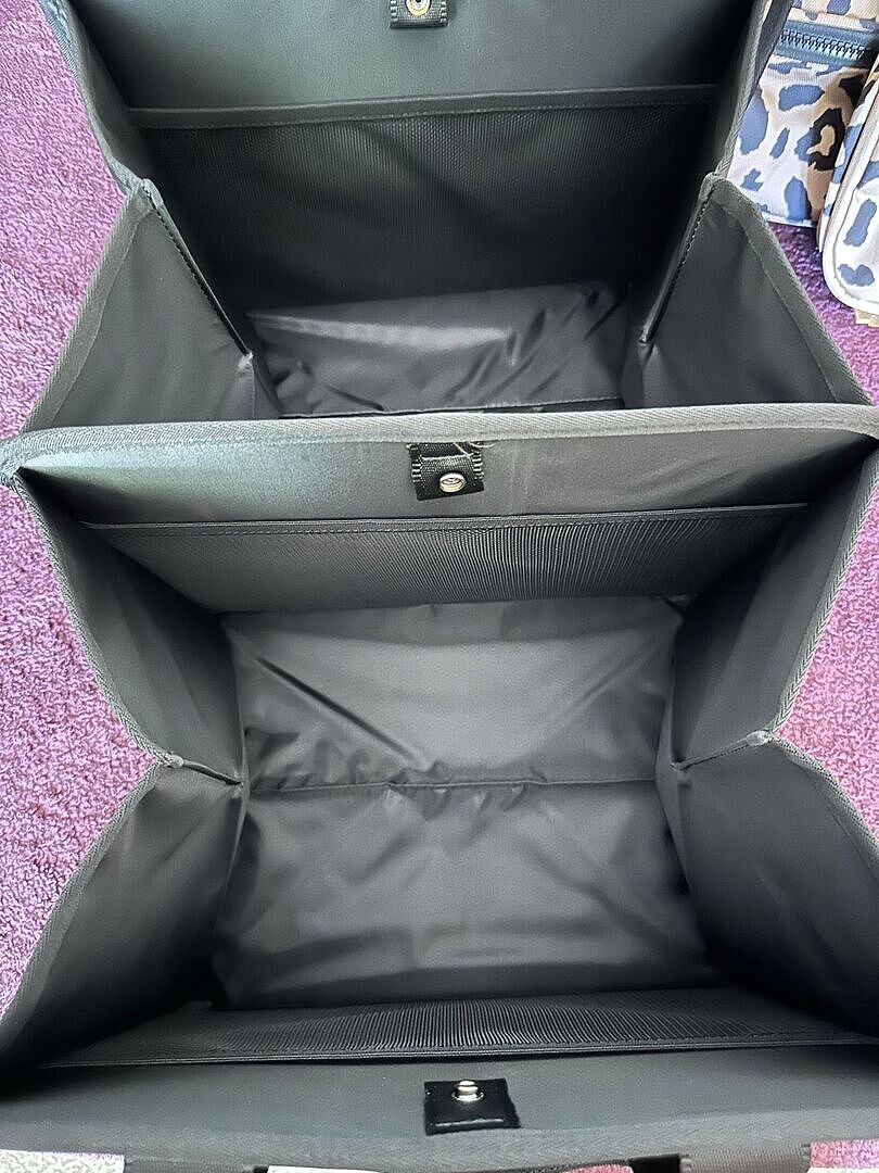 Solid organizer, good value