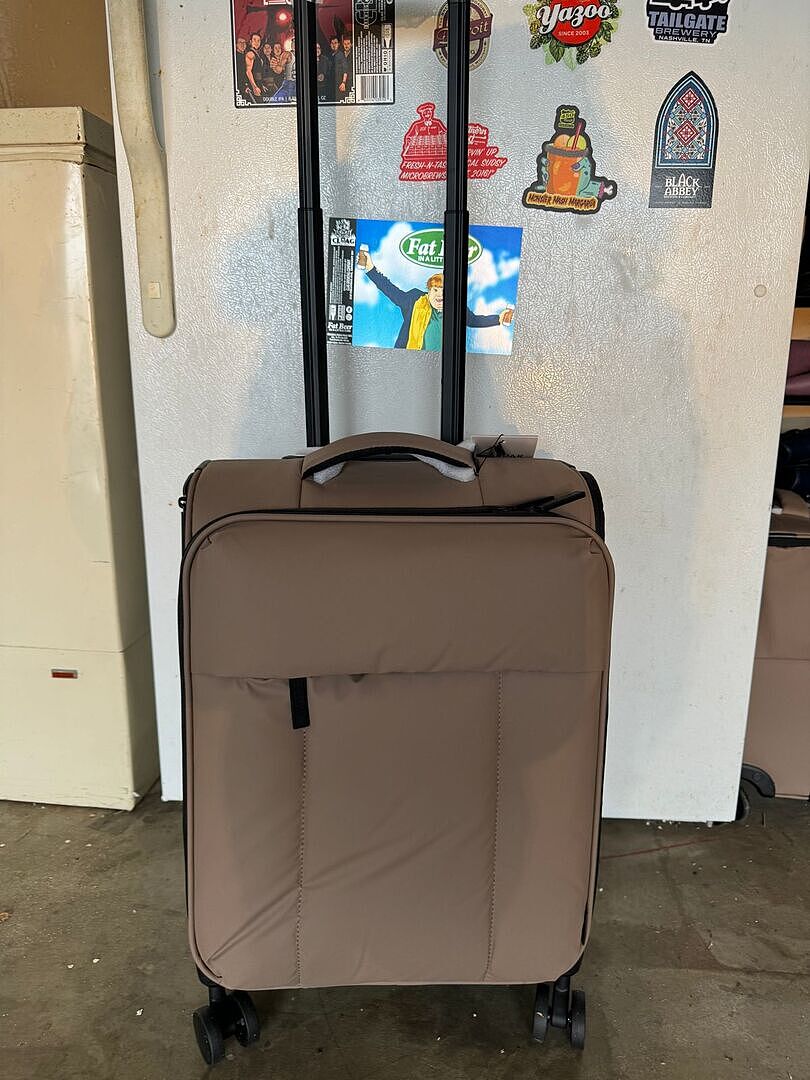 Zipper broke on first trip