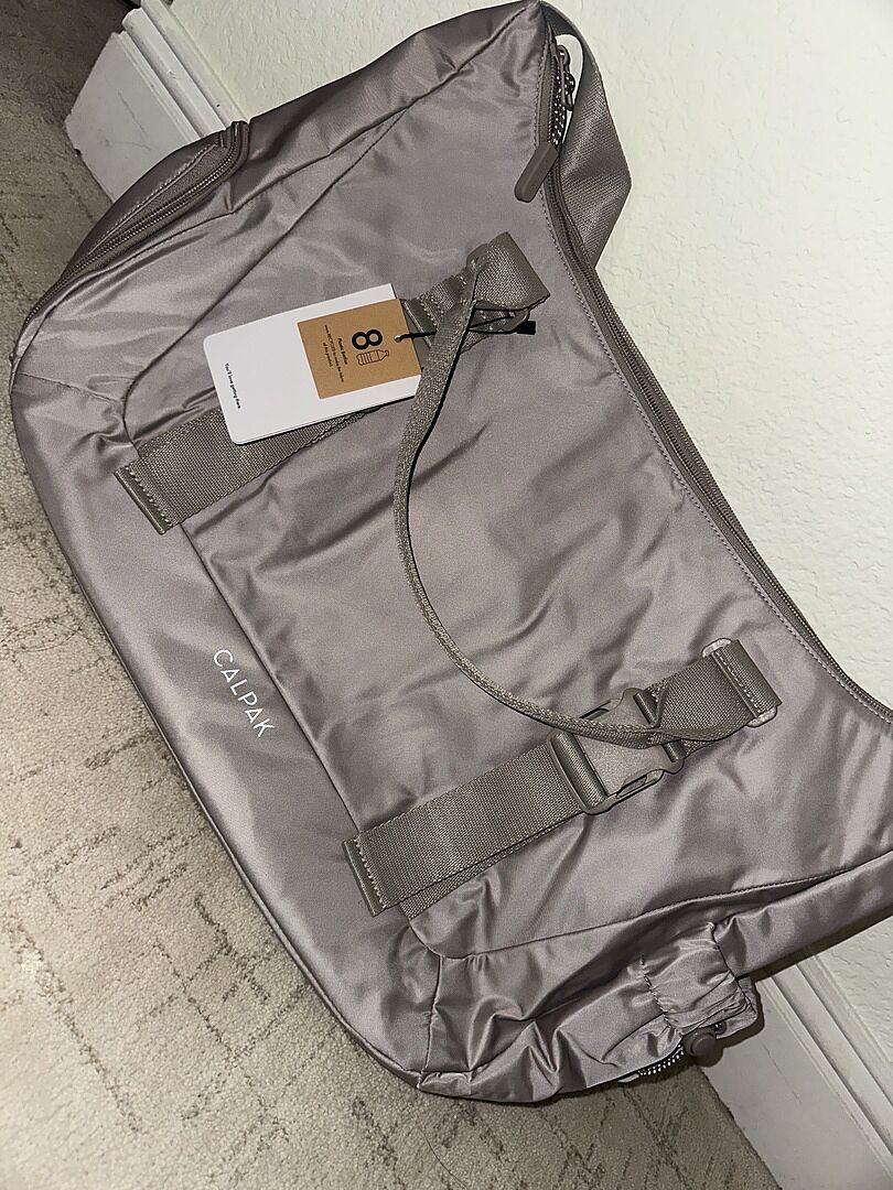 Lots of smart pockets