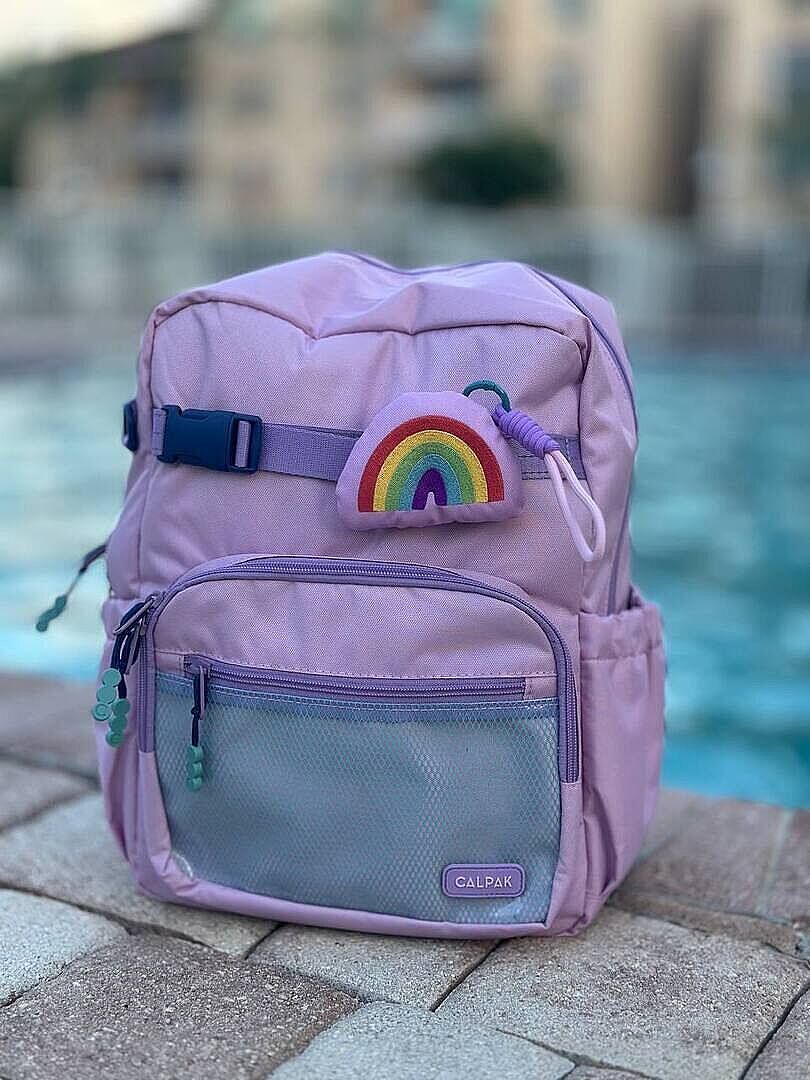 Adorable set, lunch bag runs small