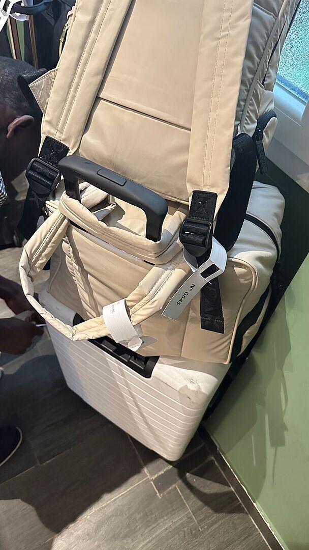 Solid everyday bag