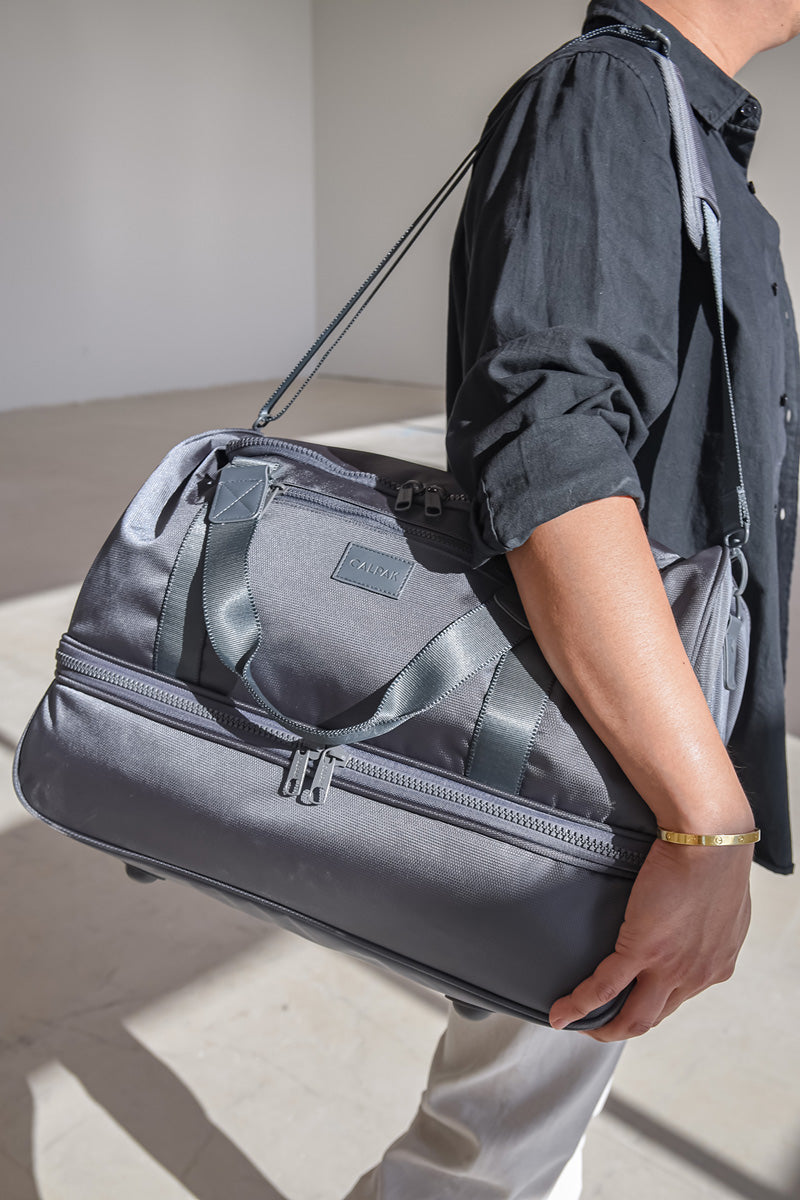 calpak-stevyn-duffel-bag-with-shoe-compartment image 7