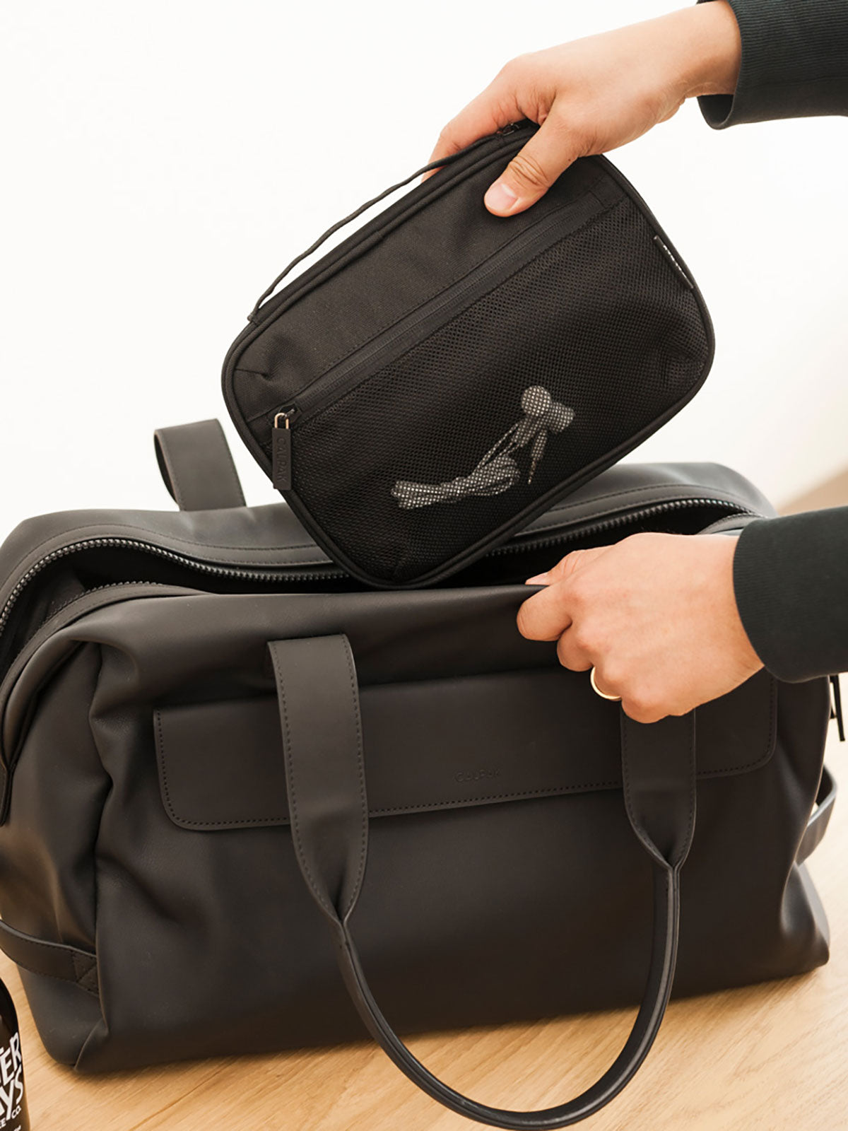 calpak-tech-organizer-compact-cable-and-charger-travel-organizer-pouch image 2
