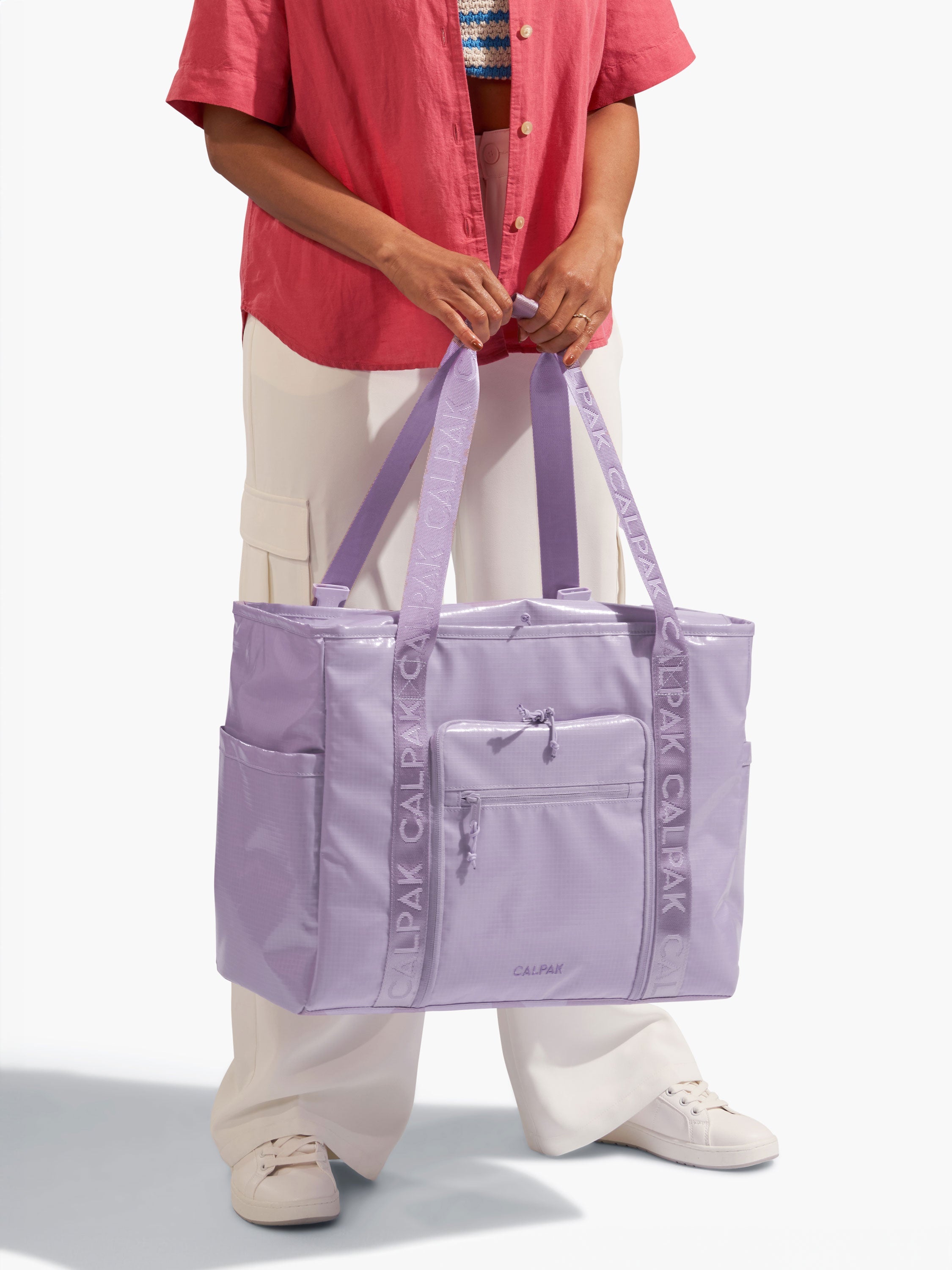 calpak-terra-35l-water-resistant-zip-tote-bag-roll-top-travel-tote-with-trolley- image 2