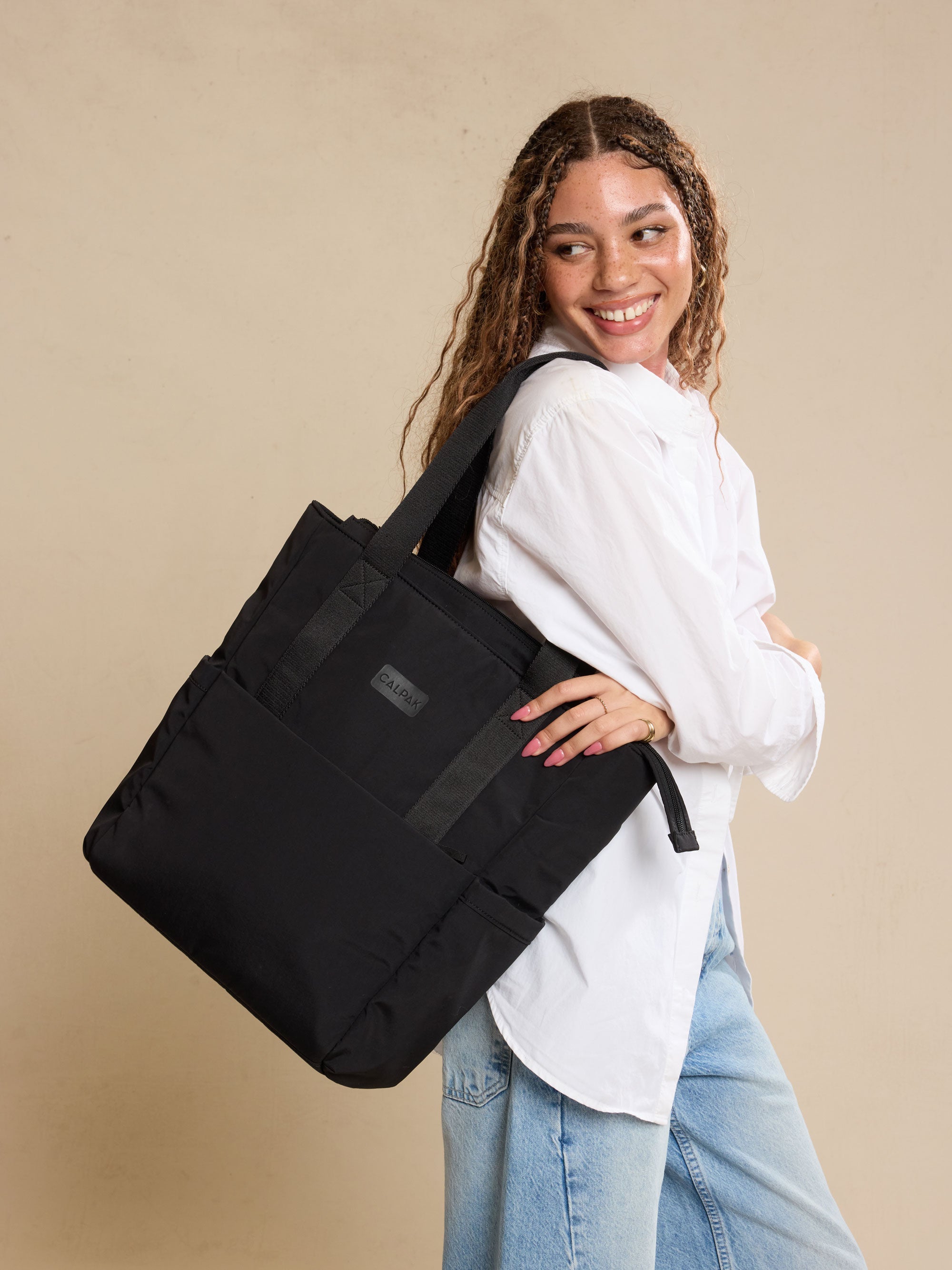 calpak-connect-zip-laptop-tote-13-inch-padded-laptop-bag-with-hidden-trolley-sle image 7
