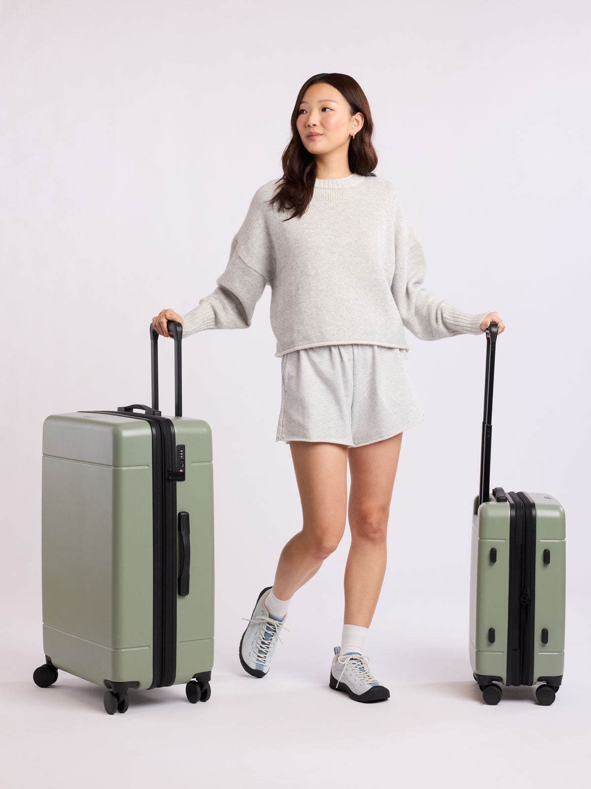 calpak-hue-starter-bundle-8-piece-luggage-set-with-expandable-carry-on-large-che image 3