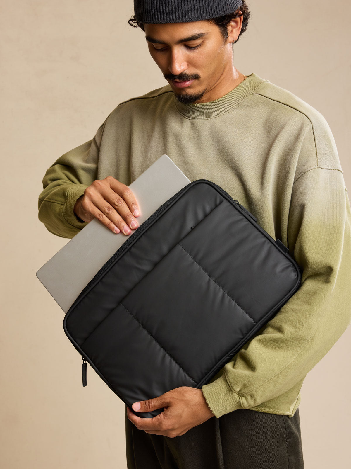 calpak-luka-17-padded-laptop-sleeve-soft-puffy-sleeve-with-scratch-resistant-lin image 7